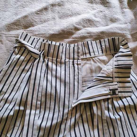 Alice + Olivia | Ryan Striped Cotton Wide Leg Culottes, 6 - Picture 5 of 9